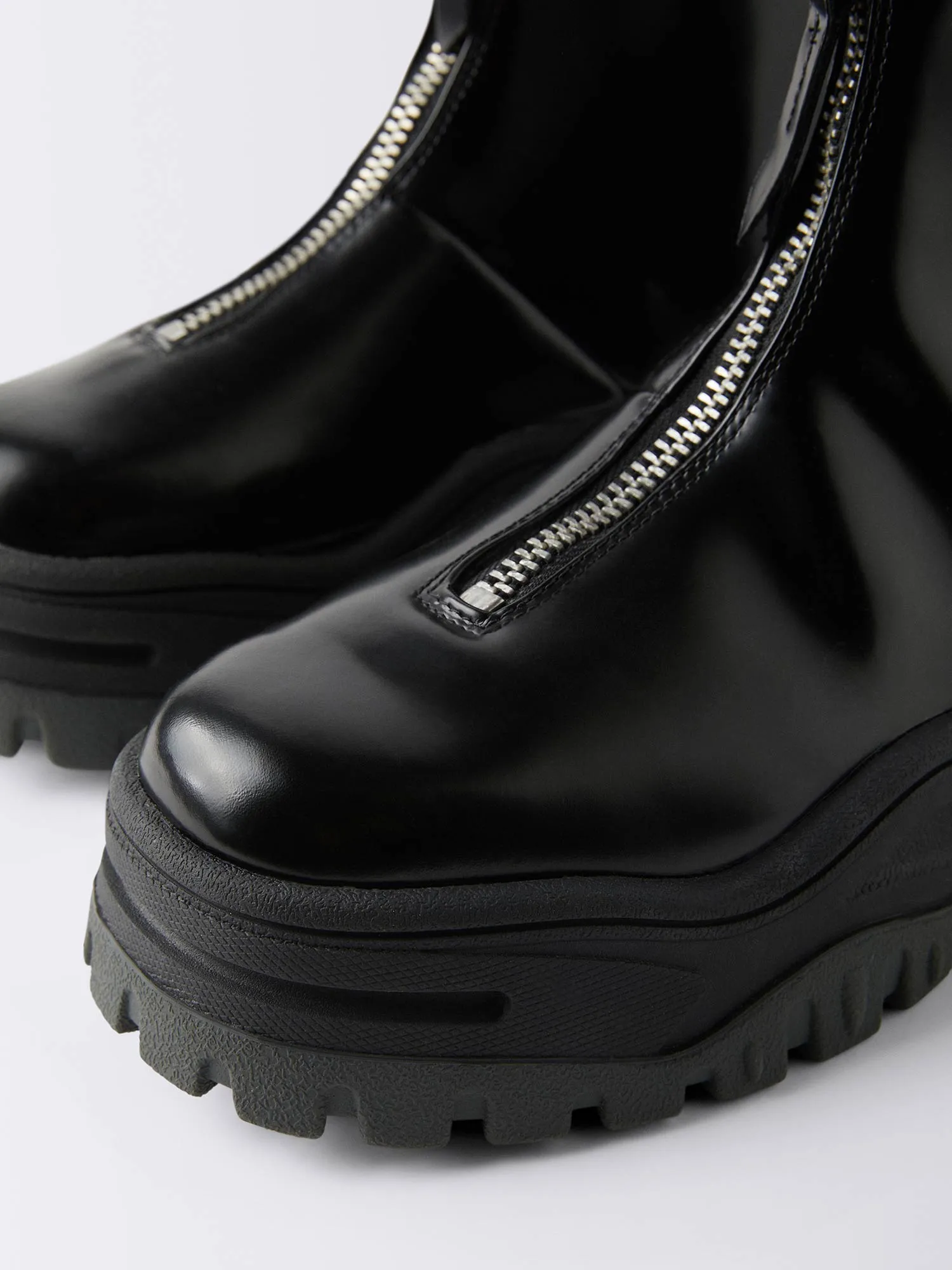 EYTYS Raven II Black Boots