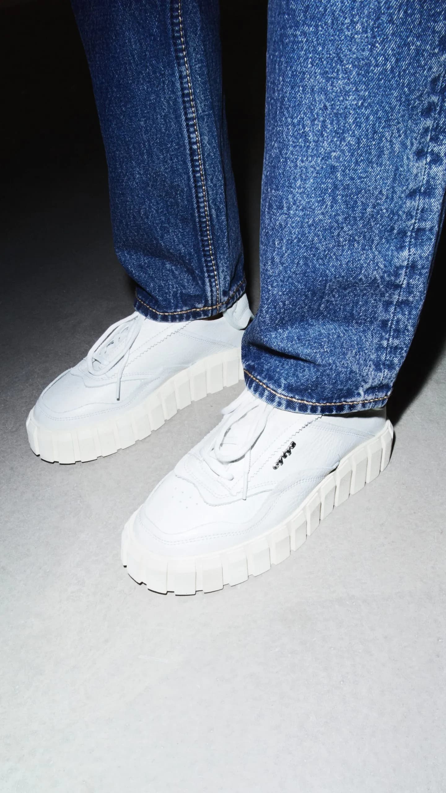 Eytys online on feet